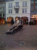 what a surprising statue ?!